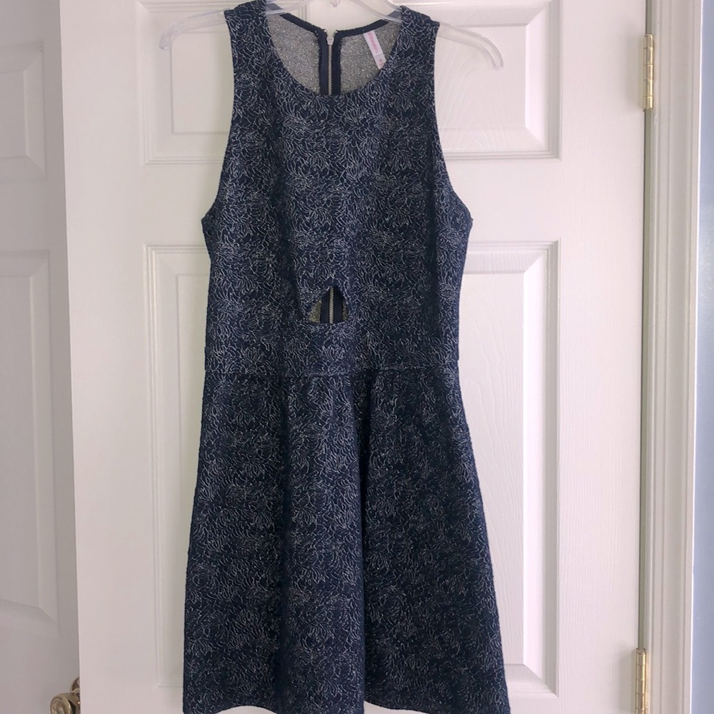 💙🤍 dress🤍💙